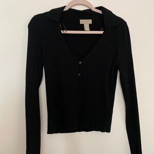 Thin black buttoned sweater